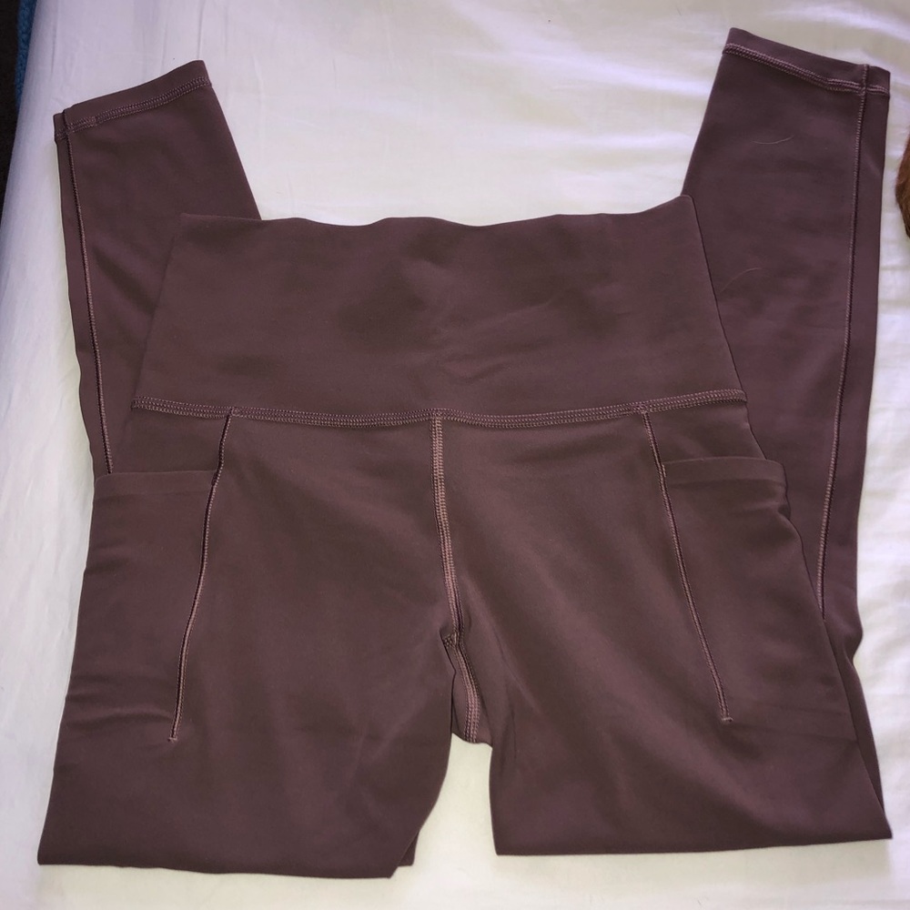 Athleta Salutation Stash Pocket 7/8 Tights